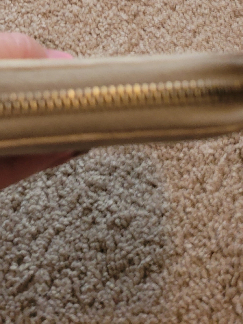 Gucci Beige Guccissima Leather
Zip-Around Wallet - Picture 7 of 15